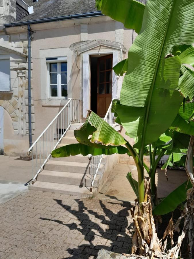 Vatan Les Anciennes Ecuries Du Chateau מראה חיצוני תמונה